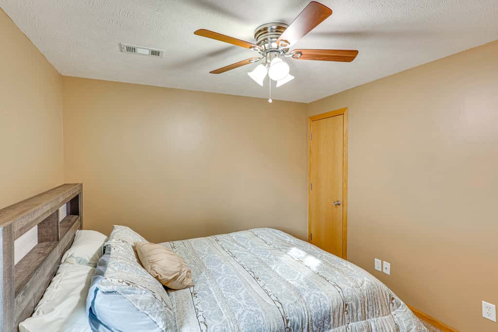Private Yard & Patio: Spacious Retreat in Omaha!
