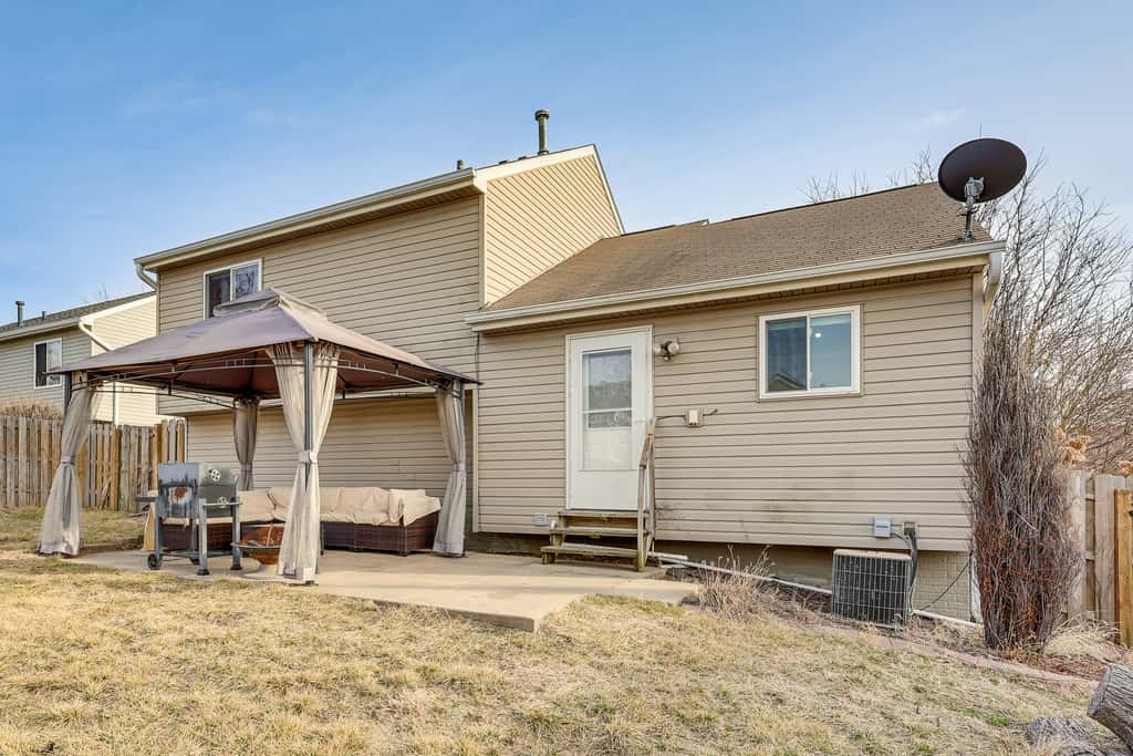 Private Yard & Patio: Spacious Retreat in Omaha!