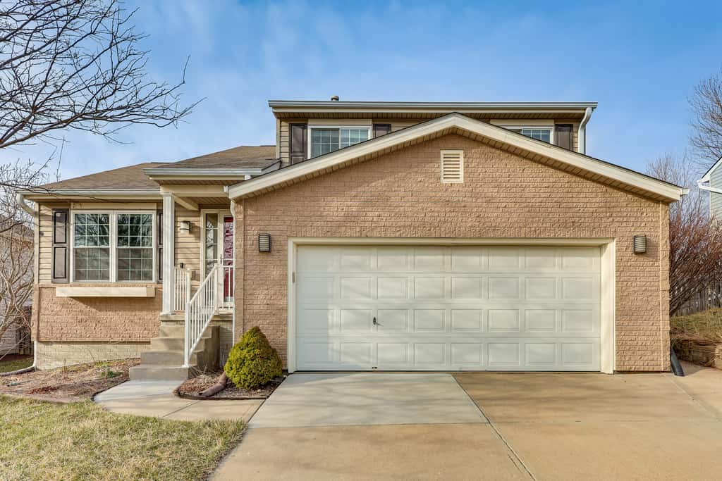 Private Yard & Patio: Spacious Retreat in Omaha!