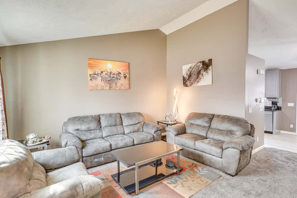 Private Yard & Patio: Spacious Retreat in Omaha!