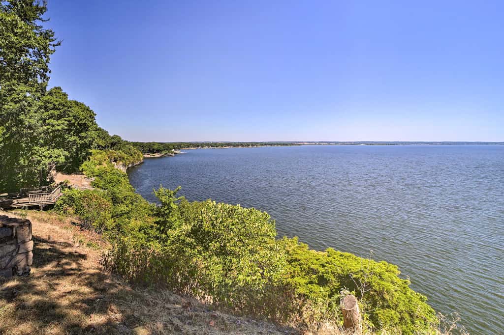 Grand Lake Views + Fire Pit: Monkey Island Home!