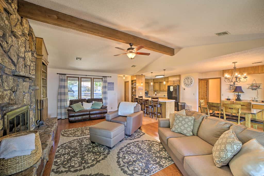 Grand Lake Views + Fire Pit: Monkey Island Home!