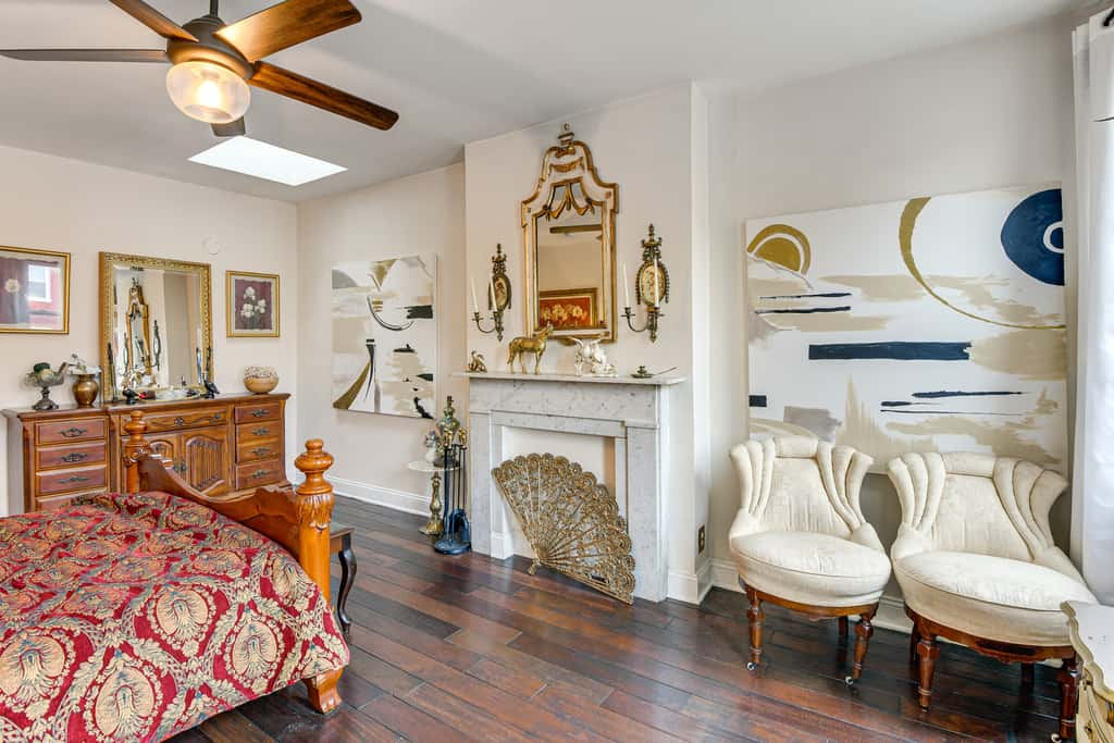 Elegant Upton Rowhouse 2 Mi to Inner Harbor!