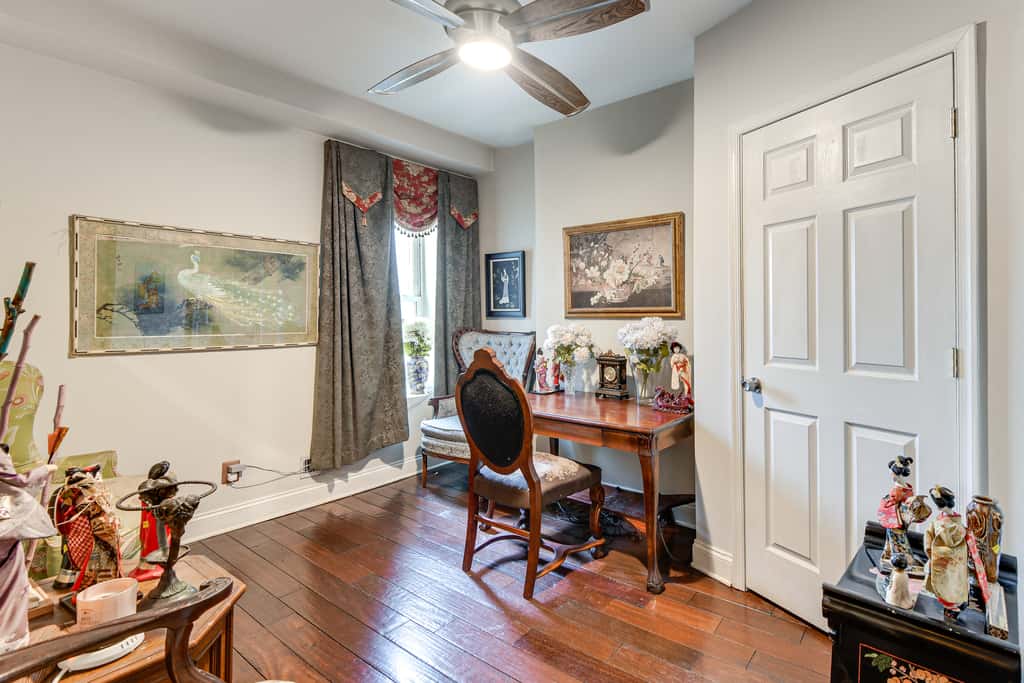Elegant Upton Rowhouse 2 Mi to Inner Harbor!