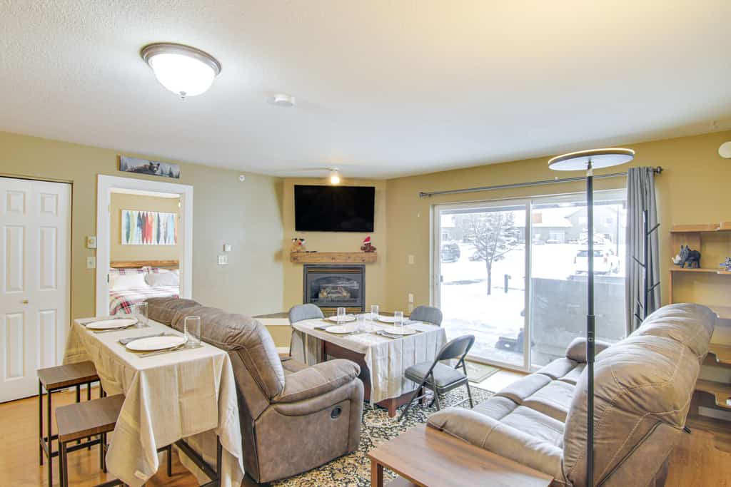 First-Floor Big Sky Condo with Hot Tub!