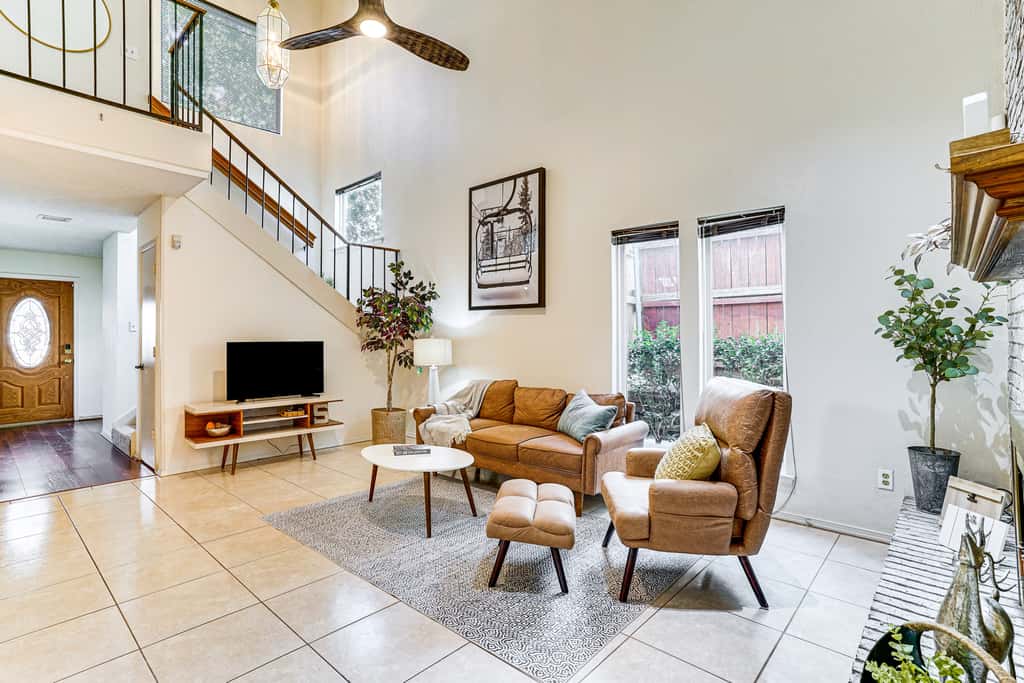 4 Mi to AT&T Stadium: Fort Worth Townhome!