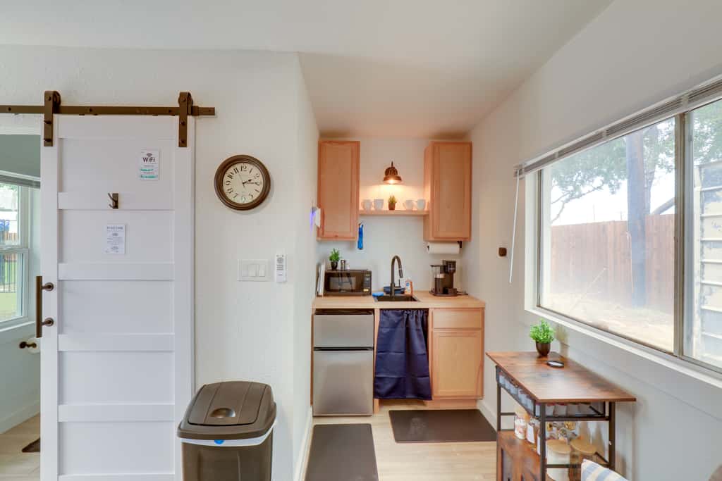 Walk to Cowboys Games: Arlington Home w/ Hot Tub!