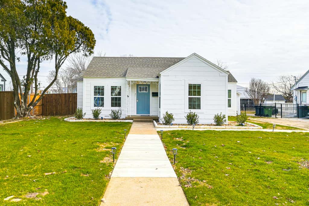 Walk to Cowboys Games: Arlington Home w/ Hot Tub!