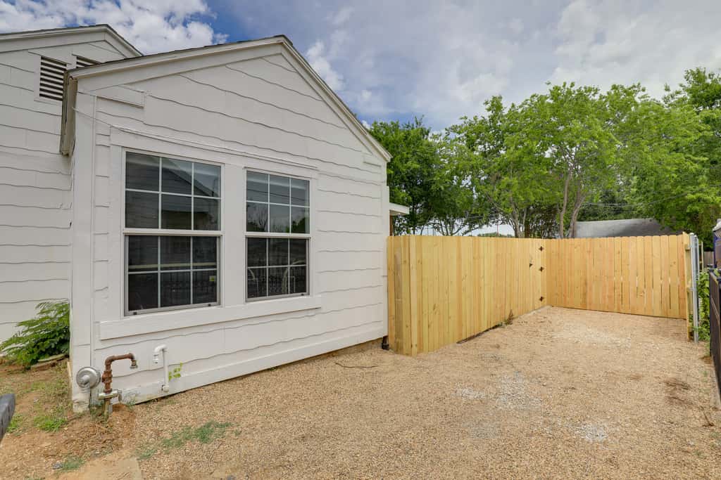 Walk to Cowboys Games: Arlington Home w/ Hot Tub!