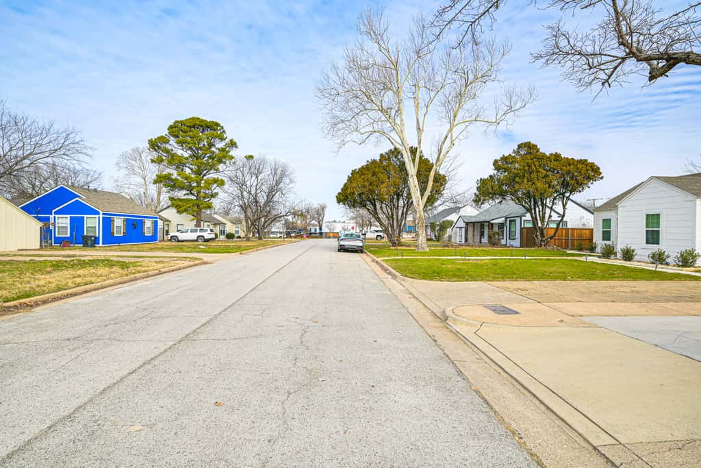 Walk to Cowboys Games: Arlington Home w/ Hot Tub!