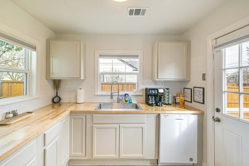 Walk to Cowboys Games: Arlington Home w/ Hot Tub!
