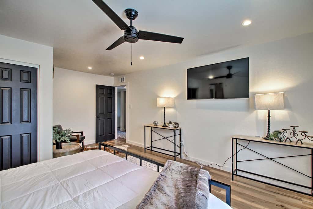 Luxury Albuquerque Home w/ Pool, Deck, + Hot Tub!