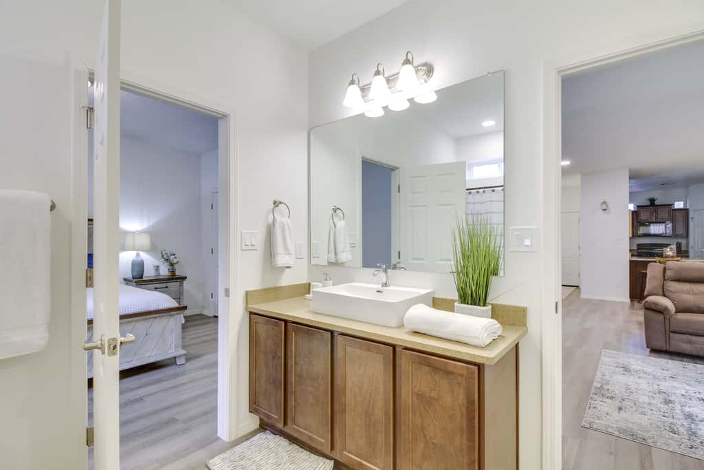 3 Mi to Downtown: WFH-Friendly ABQ Townhome!