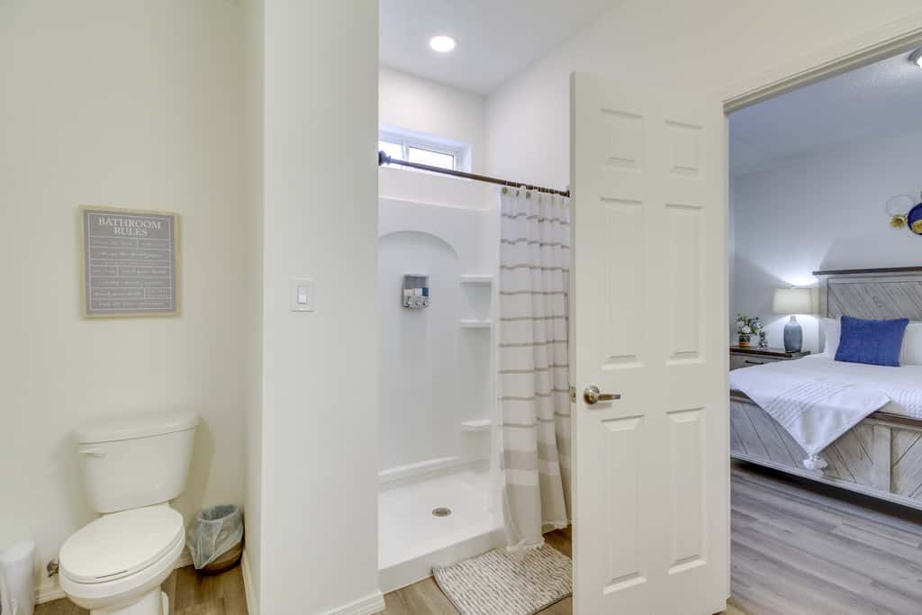 3 Mi to Downtown: WFH-Friendly ABQ Townhome!