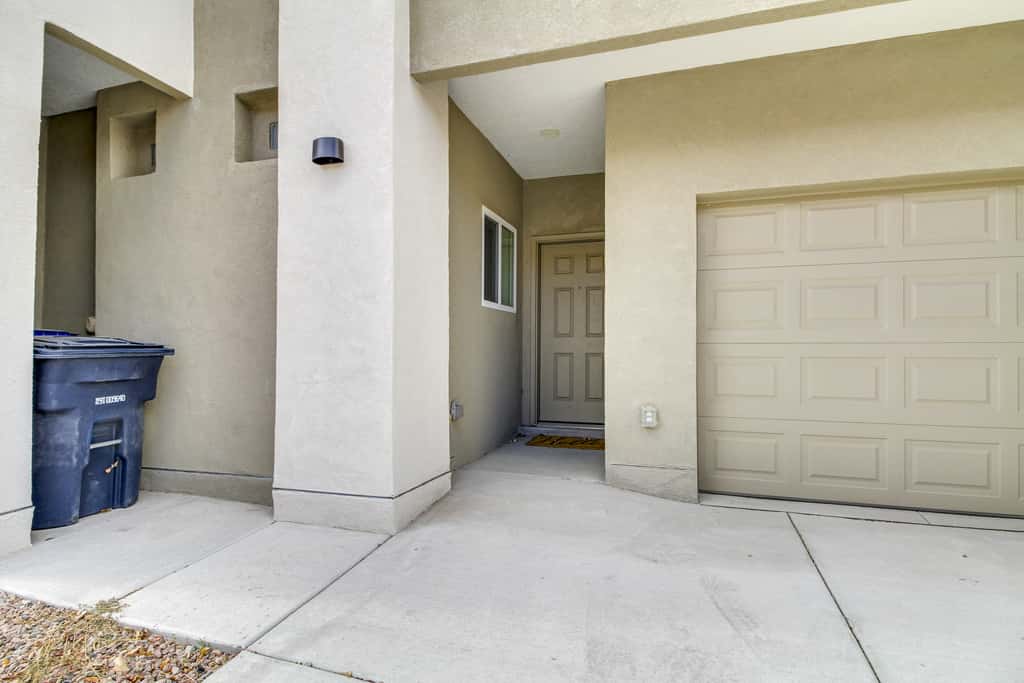 3 Mi to Downtown: WFH-Friendly ABQ Townhome!