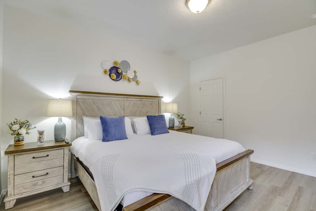3 Mi to Downtown: WFH-Friendly ABQ Townhome!