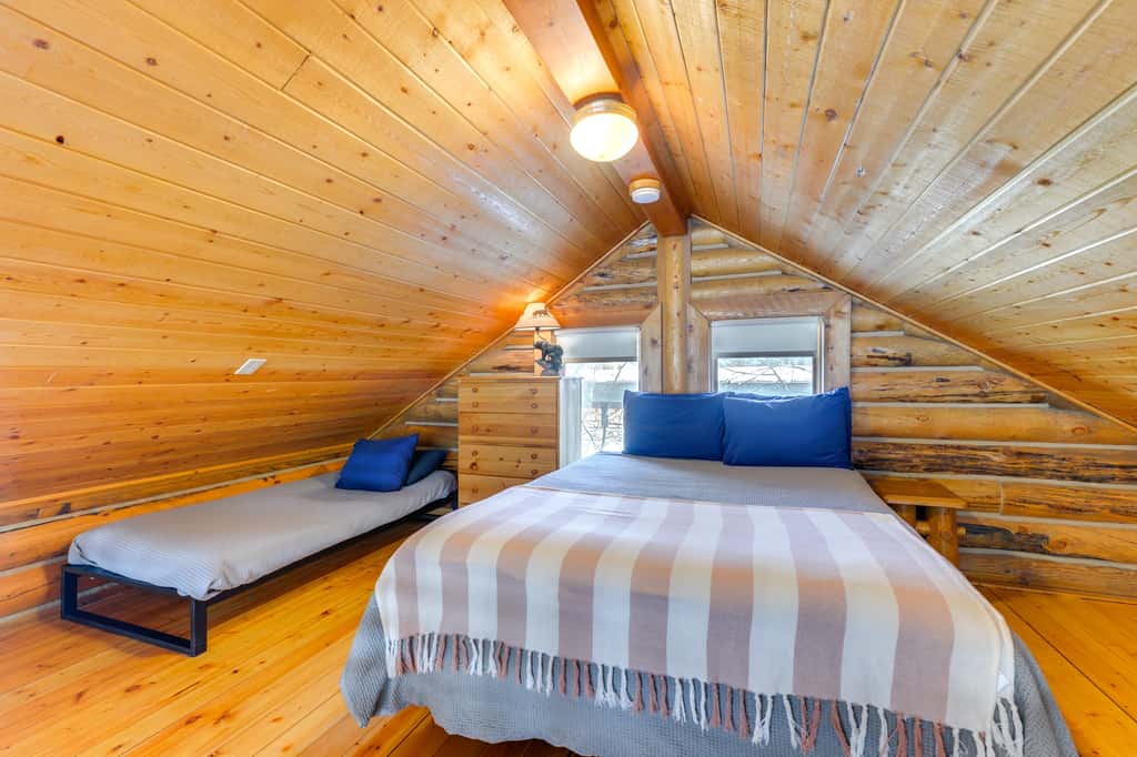 Jackson Condo w/ Fireplace < Half Mi to Snow King!