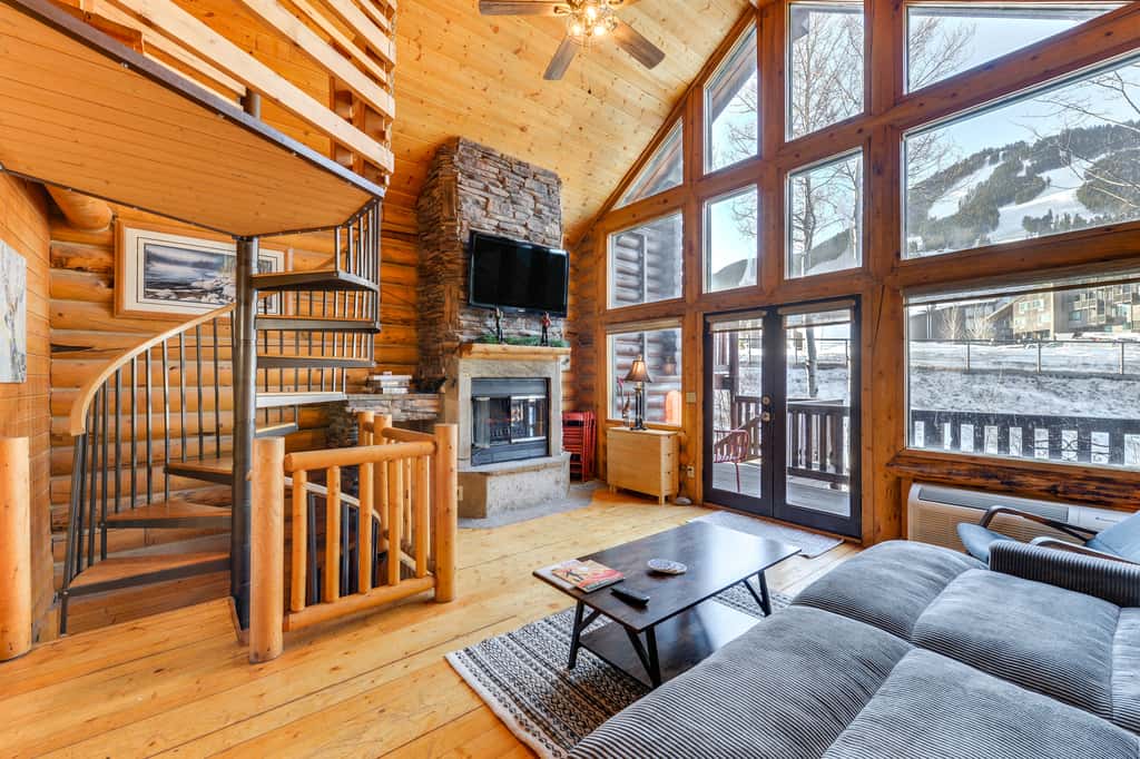Jackson Condo w/ Fireplace < Half Mi to Snow King!