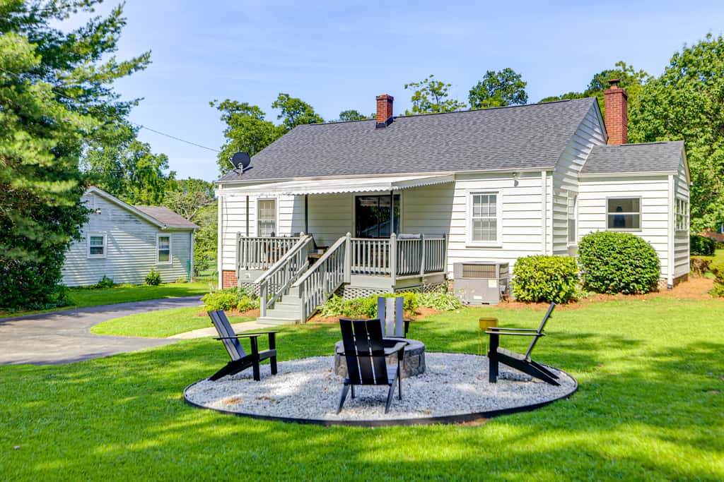 1 Mi to Downtown Greer: Family Home w/ Gazebo!