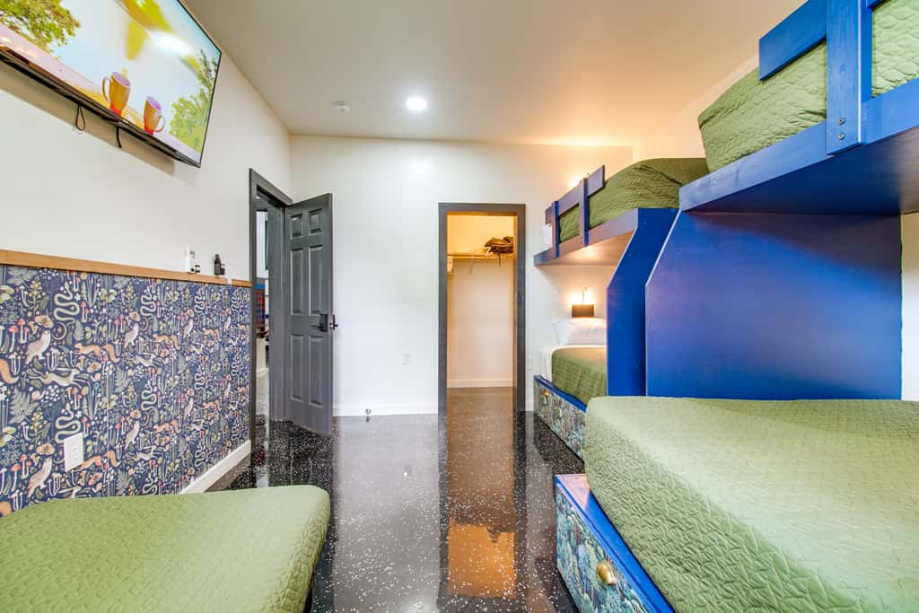 Waterfront ‘StoneHaven at Reed Point’ w/ Swim Spa!