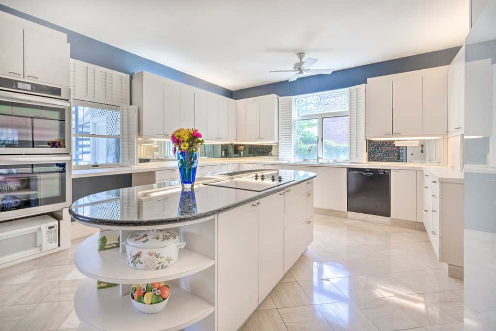 Lanai & Pool: Elegant Villa in Winter Haven!