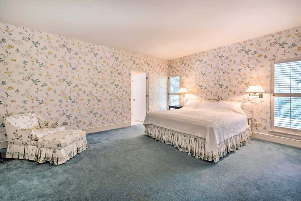 Lanai & Pool: Elegant Villa in Winter Haven!
