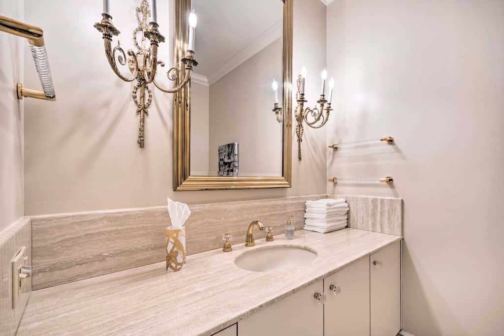 Lanai & Pool: Elegant Villa in Winter Haven!