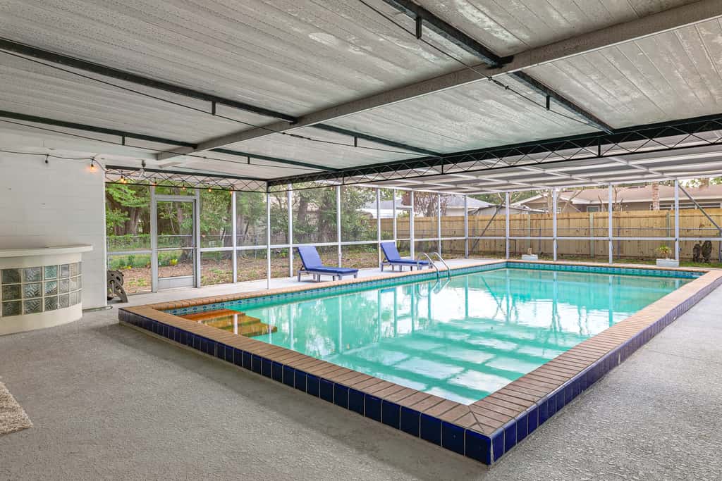 Legoland & Lakes Pool Home w/ Private Suite
