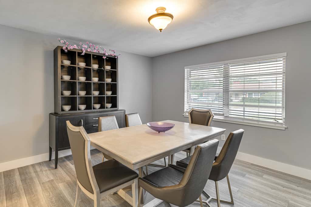 Legoland & Lakes Pool Home w/ Private Suite