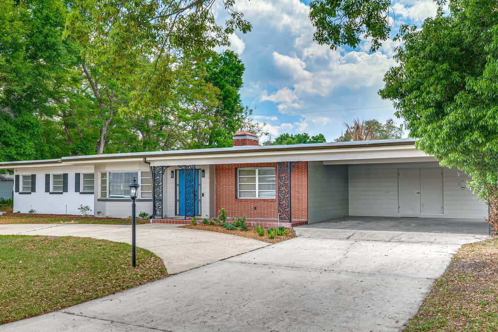 Legoland & Lakes Pool Home w/ Private Suite