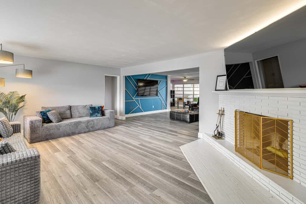 Legoland & Lakes Pool Home w/ Private Suite