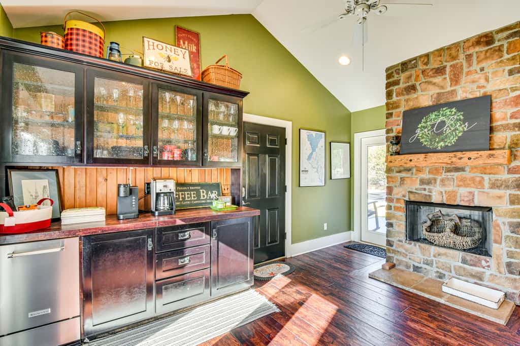 Historic Farmhouse: Memorable Moments Near Clemson