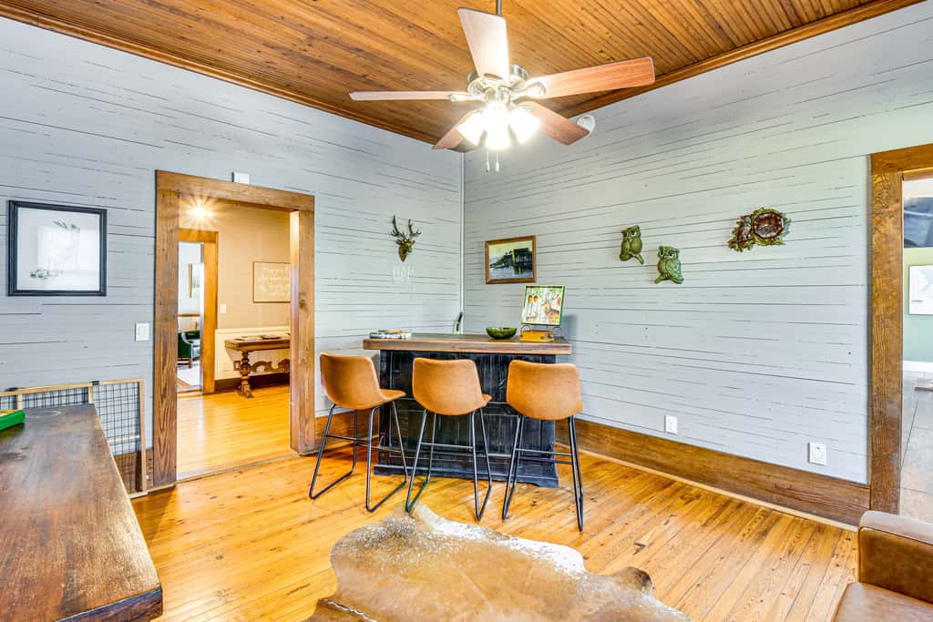 Historic Farmhouse: Memorable Moments Near Clemson