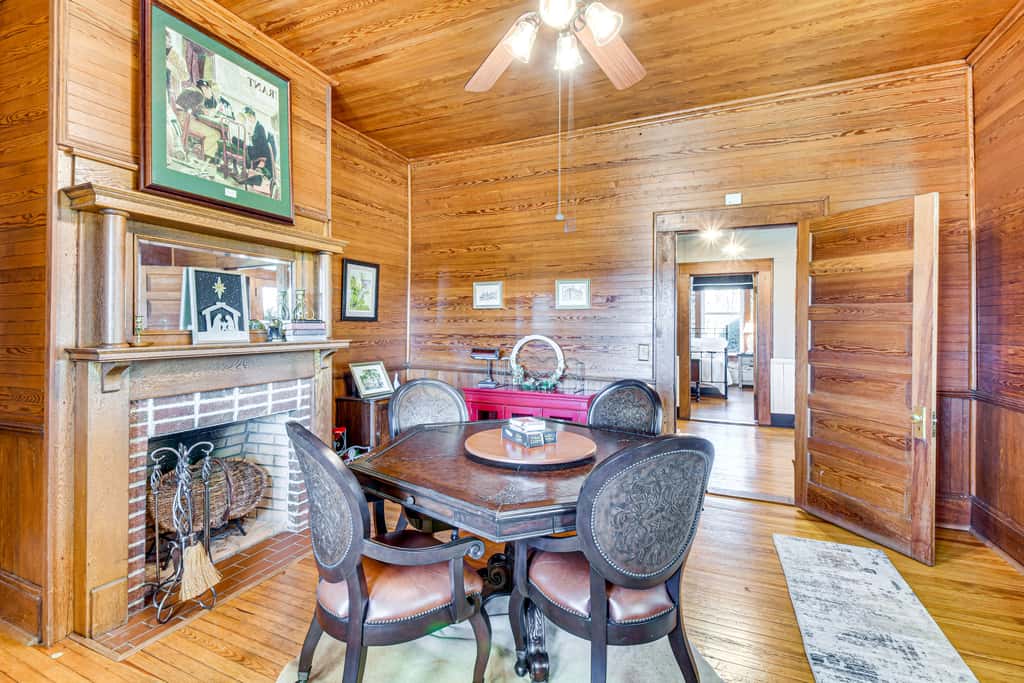Historic Farmhouse: Memorable Moments Near Clemson