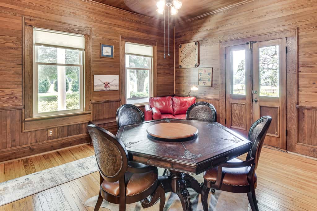 Historic Farmhouse: Memorable Moments Near Clemson