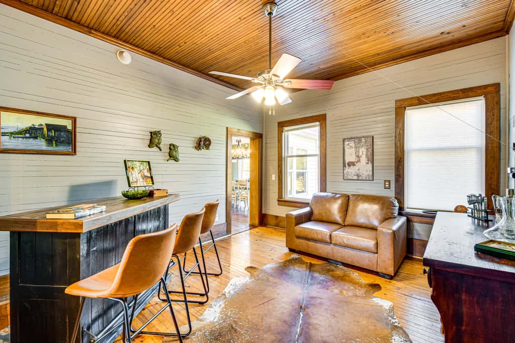 Historic Farmhouse: Memorable Moments Near Clemson