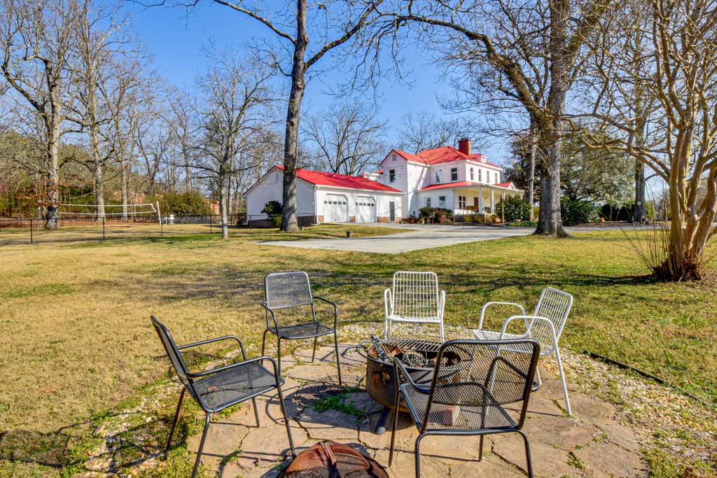 Historic Farmhouse: Memorable Moments Near Clemson