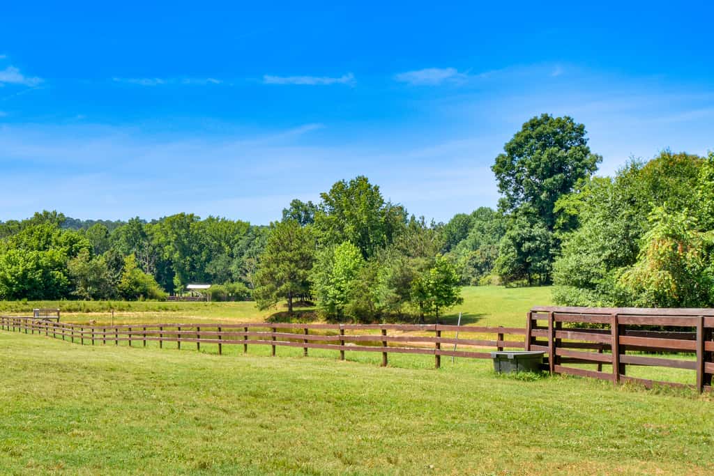 Historic Farmhouse: Memorable Moments Near Clemson