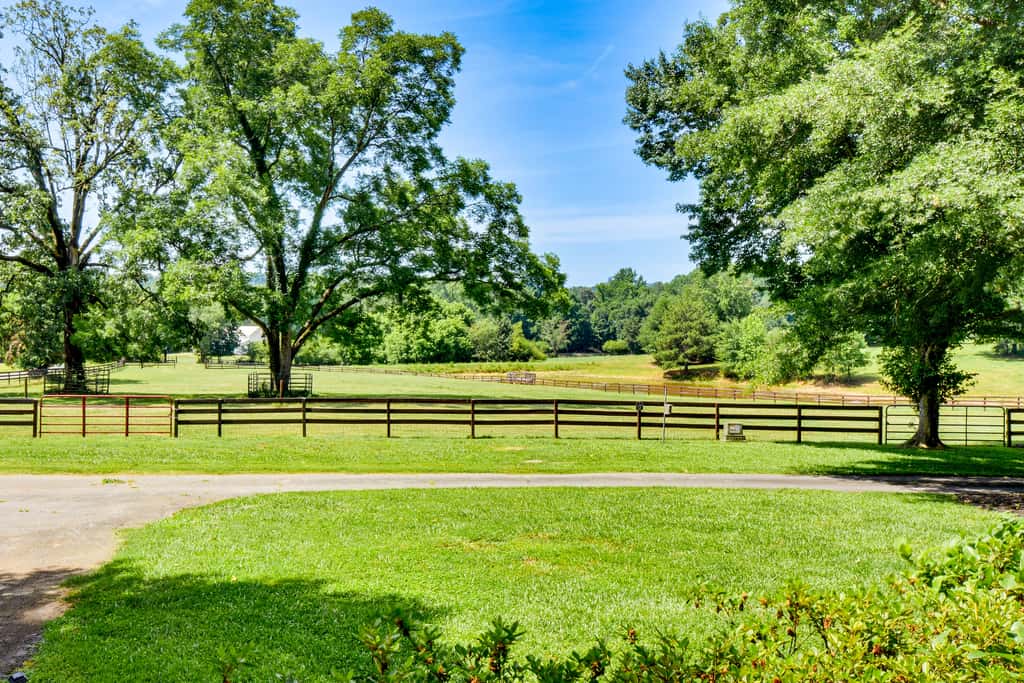 Historic Farmhouse: Memorable Moments Near Clemson