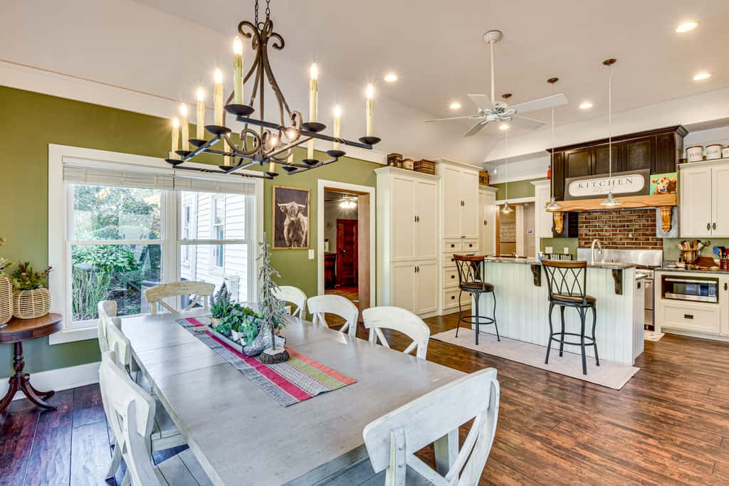 Historic Farmhouse: Memorable Moments Near Clemson