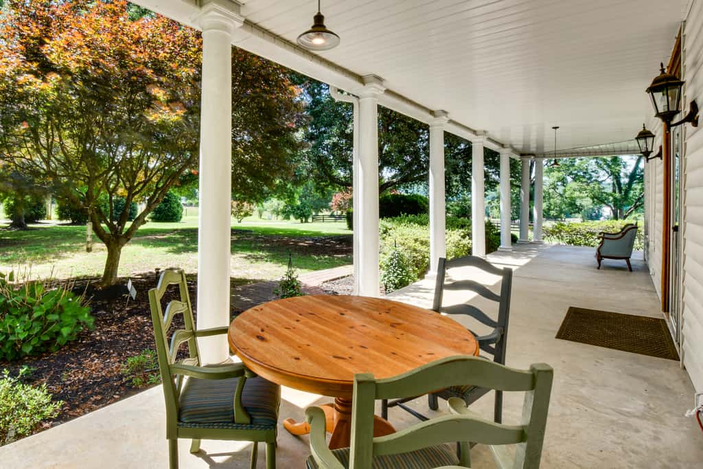 Historic Farmhouse: Memorable Moments Near Clemson