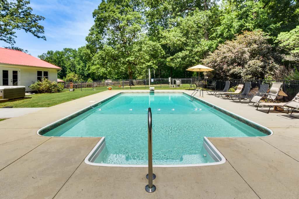 Historic Farmhouse: Memorable Moments Near Clemson