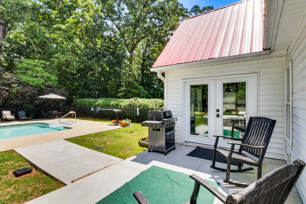 Historic Farmhouse: Memorable Moments Near Clemson