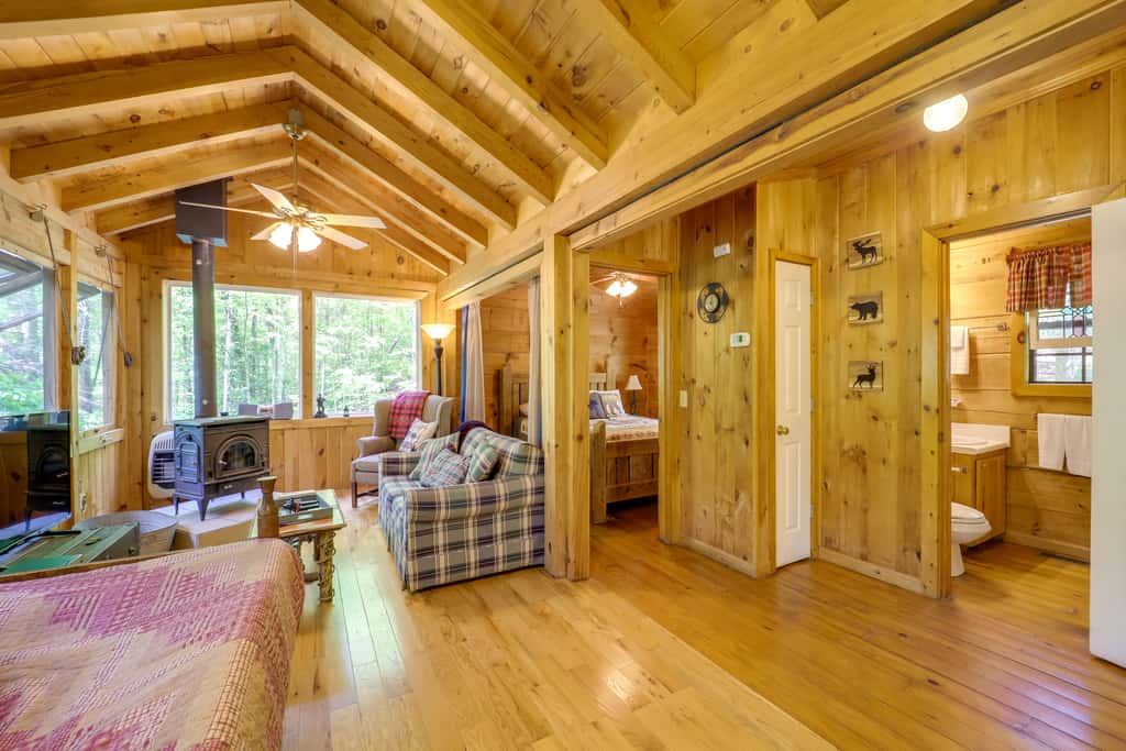 Marion Cabin on 92 Acres w/ Hot Tub & Trails