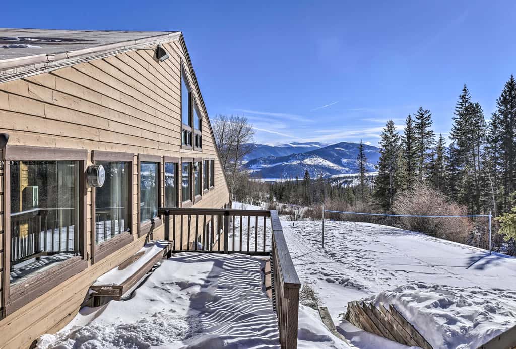 Pool, Hot Tub & Ski Shuttle! Extended Mtn Escape