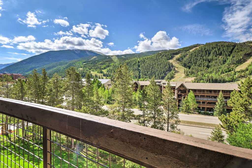 < 1 Mi to Slopes: Mtn-View Keystone Condo