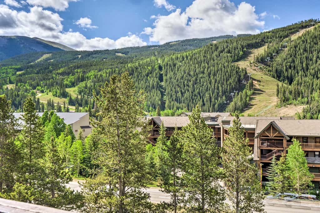 < 1 Mi to Slopes: Mtn-View Keystone Condo