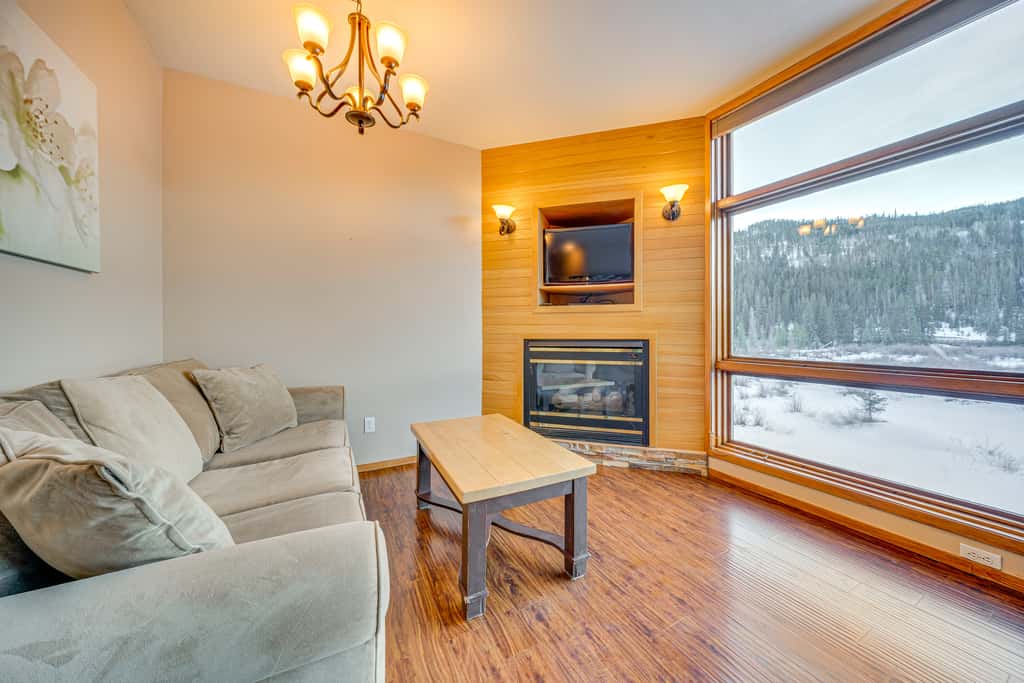 Steps to River Run Gondola: Ski Condo w/ Views!