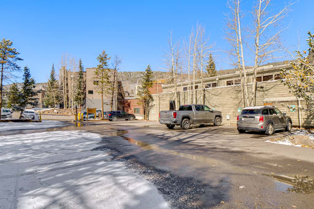 Continental Divide Views: Lakefront Keystone Condo