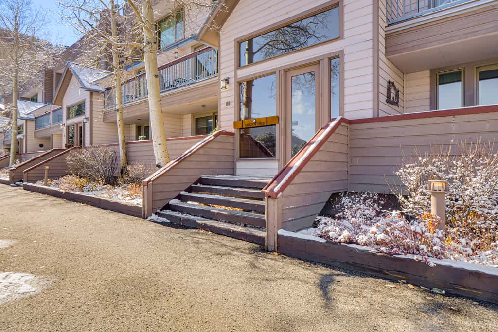 Continental Divide Views: Lakefront Keystone Condo